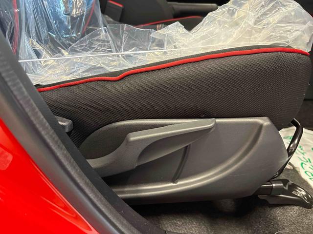 ロッキーX4WD 純正ナビ ドライブレコーダー ETC コーナーセンサー LEDヘッドライト フロントシールドディアイサー 運転席・助手席シートヒーター バックカメラ ステアリングスイッチ チルトステアリング(秋田県)の中古車