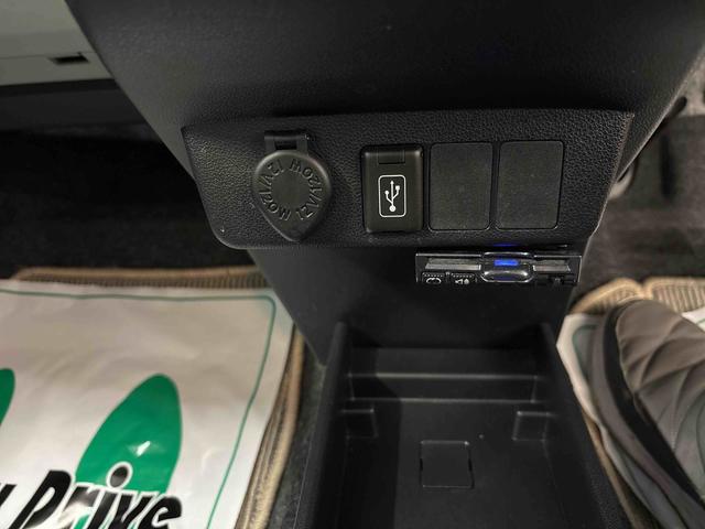 ミライースＸ　リミテッドＳＡIII４ＷＤ　純正ナビ　バックカメラ　マニュアルエアコン　ＬＥＤヘッドライト　オートライト／ハイビーム　コーナーセンサー　ＥＴＣ　電動格納ドアミラー　キーレスエントリー　ＶＳＣ（横滑り防止機能）（秋田県）の中古車