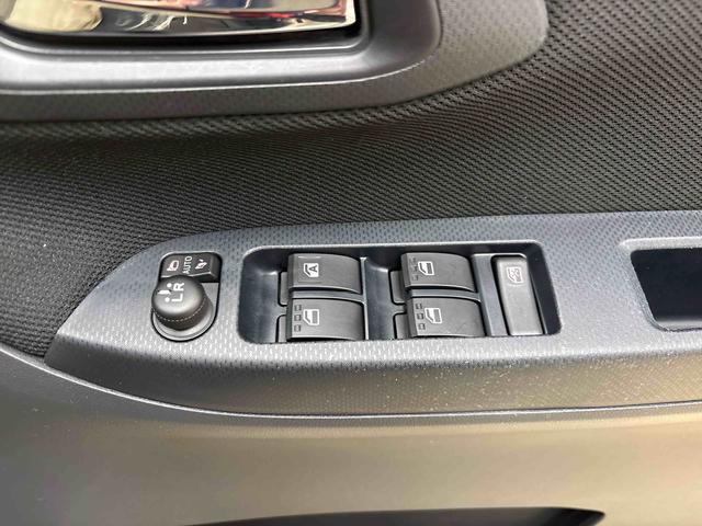 ムーヴＸリミテッドII　ＳＡIII４ＷＤ　純正ナビ　ドライブレコーダー　ＥＴＣ　ＬＥＤヘッドライト／フォグランプ　オートエアコン／ライト／ハイビーム／電動ドアミラー　運転席シートヒーター　バックカメラ　リモコンエンジンスターター（秋田県）の中古車