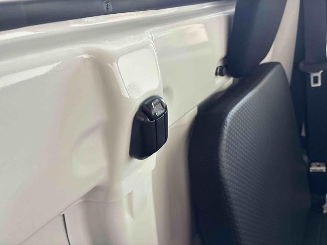 ハイゼットトラックスタンダード　農用スペシャルパートタイム４ＷＤ　スマアシ（衝突安全防止機能）５速マニュアル　純正ＡＭＦＭ　マニュアルエアコン　オートライト　ハロゲンヘッドランプ　荷台灯　リヤ４枚リーフスプリング　デュアルエアバ　コーナーセンサー（秋田県）の中古車