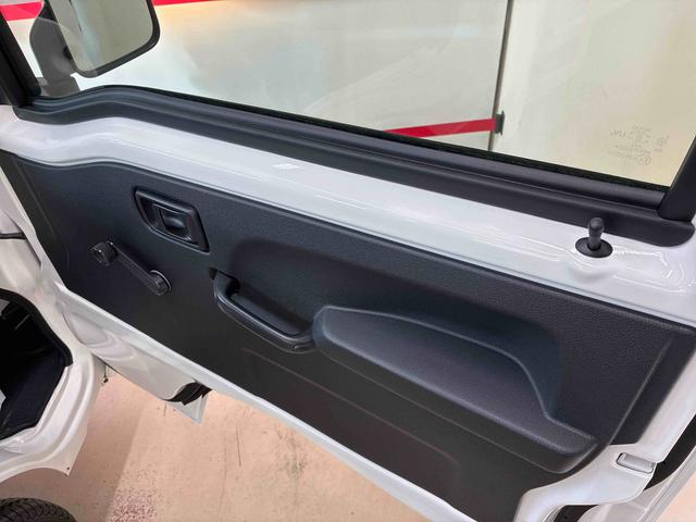 ハイゼットトラックスタンダード　農用スペシャルパートタイム４ＷＤ　スマアシ（衝突安全防止機能）５速マニュアル　純正ＡＭＦＭ　マニュアルエアコン　オートライト　ハロゲンヘッドランプ　荷台灯　リヤ４枚リーフスプリング　デュアルエアバ　コーナーセンサー（秋田県）の中古車