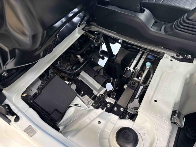 ハイゼットトラックスタンダード　スマートアシスト非装着車パートタイム４ＷＤ　純正ラジオ　ハロゲンヘッドライト　マニュアルエアコン　コーナーセンサー　ストロング防錆　リヤ４枚リーフスプリング　ＶＳＣ（衝突安全防止機能）　スマートアシスト（衝突安全防止機能）（秋田県）の中古車