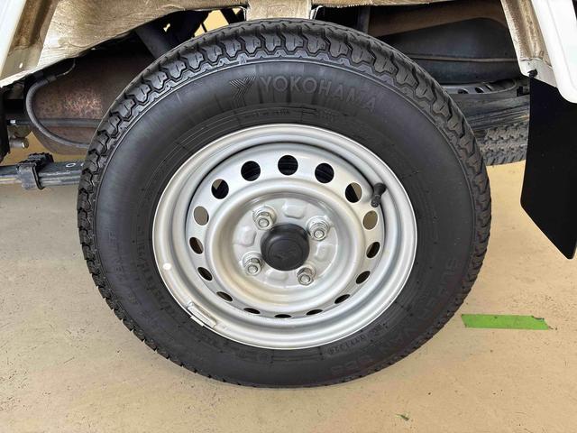 ハイゼットトラックスタンダード　スマートアシスト非装着車パートタイム４ＷＤ　純正ラジオ　ハロゲンヘッドライト　マニュアルエアコン　コーナーセンサー　ストロング防錆　リヤ４枚リーフスプリング　ＶＳＣ（衝突安全防止機能）　スマートアシスト（衝突安全防止機能）（秋田県）の中古車