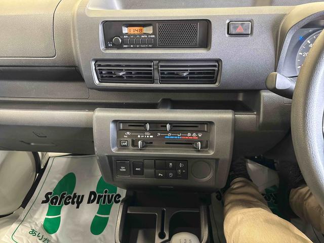 ハイゼットトラックスタンダード　スマートアシスト非装着車パートタイム４ＷＤ　純正ラジオ　ハロゲンヘッドライト　マニュアルエアコン　コーナーセンサー　ストロング防錆　リヤ４枚リーフスプリング　ＶＳＣ（衝突安全防止機能）　スマートアシスト（衝突安全防止機能）（秋田県）の中古車