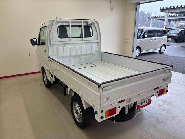 キャリイトラックＫＣエアコン・パワステ農繁仕様セーフティサポート非装着車パートタイム４ＷＤ　純正ラジオ　ハロゲンヘッドライト　マニュアルエアコン　コーナーセンサー　キーレスエントリー　オートライト　デフロック　荷台作業灯　パワーウィンドウ　運転席・助手席エアバック（秋田県）の中古車