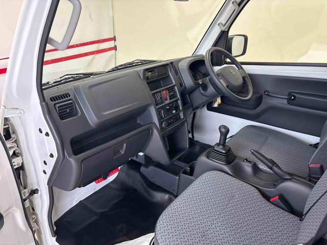 キャリイトラックＫＣエアコン・パワステ農繁仕様セーフティサポート非装着車パートタイム４ＷＤ　純正ラジオ　ハロゲンヘッドライト　マニュアルエアコン　コーナーセンサー　キーレスエントリー　オートライト　デフロック　荷台作業灯　パワーウィンドウ　運転席・助手席エアバック（秋田県）の中古車