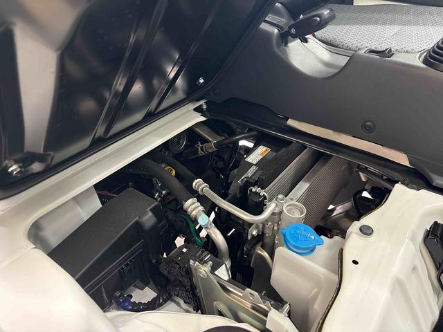 キャリイトラックＫＣエアコン・パワステ農繁仕様セーフティサポート非装着車パートタイム４ＷＤ　純正ラジオ　ハロゲンヘッドライト　マニュアルエアコン　コーナーセンサー　キーレスエントリー　オートライト　デフロック　荷台作業灯　パワーウィンドウ　運転席・助手席エアバック（秋田県）の中古車