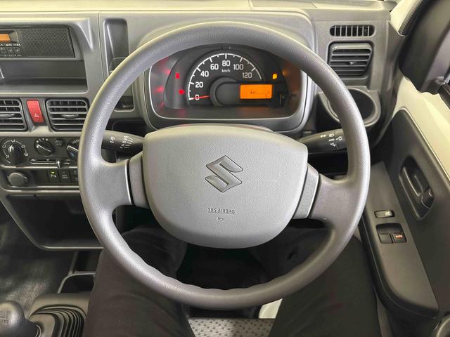 キャリイトラックＫＣエアコン・パワステ農繁仕様セーフティサポート非装着車パートタイム４ＷＤ　純正ラジオ　ハロゲンヘッドライト　マニュアルエアコン　コーナーセンサー　キーレスエントリー　オートライト　デフロック　荷台作業灯　パワーウィンドウ　運転席・助手席エアバック（秋田県）の中古車