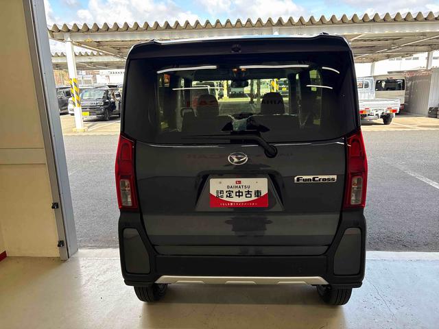タントファンクロス　ｅｃｏＩＤＬＥ非装着車４ＷＤ　オーディオレス　ＬＥＤヘッドライト／フォグランプ　バックカメラ　ステアリングスイッチ　オートエアコン／ライト／ハイビーム／電動ドアミラー　両側電動スライドドア　コーナーセンサー　電動パーキング（秋田県）の中古車