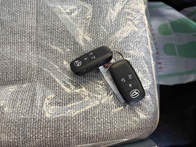 ムーヴキャンバスストライプスＧターボ　ｅｃｏＩＤＬＥ非装着車４ＷＤ　オーディオレス　ＬＥＤヘッドライト／フォグランプ　オートエアコン／ライト／ハイビーム／電動ドアミラー　クルーズコントロール　両側電動スライドドア　電動パーキングブレーキ　コーナーセンサー（秋田県）の中古車