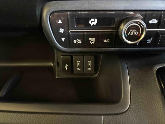 N−BOXカスタムG・Lホンダセンシング4WD 純正ナビ バックカメラ ステアリングスイッチ ホンダセンシング クルーズコントロール ETC オートエアコン/ライト 電動格納ドアミラー 助手席電動スライドドア チルトステアリング(秋田県)の中古車