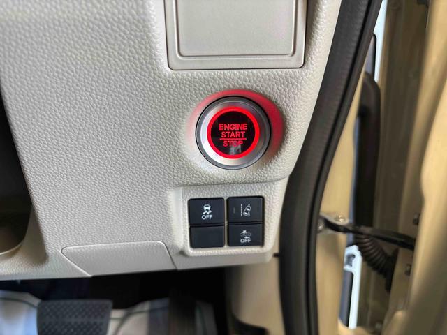 N−BOXGホンダセンシング4WD 社外ナビ ETC バックカメラ ステアリングスイッチ ホンダセンシング LEDヘッドライト クルーズコントロール オートライト/エアコン 電動格納ドアミラー チルトステアリング(秋田県)の中古車