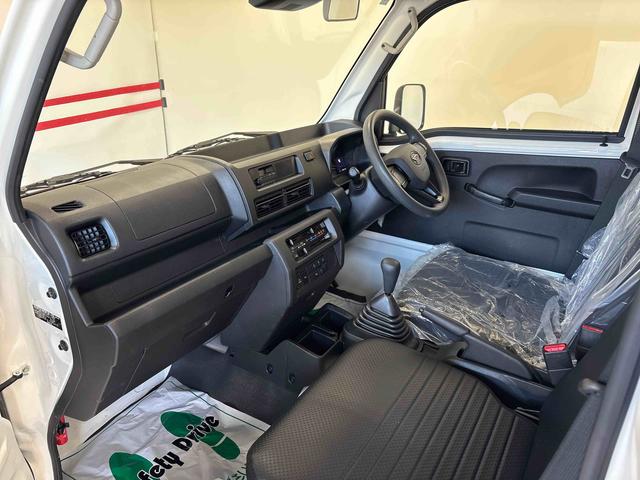ハイゼットトラックスタンダードパートタイム4WD 純正ラジオ ハロゲンヘッドライト マニュアルエアコン コーナーセンサー VSC(横滑り防止機能) スマートアシスト(衝突安全防止機能)(秋田県)の中古車