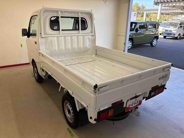 ハイゼットトラックスタンダードパートタイム４ＷＤ　純正ラジオ　ハロゲンヘッドライト　マニュアルエアコン　オートライト／ハイビーム　コーナーセンサー　リヤ４枚リーフスプリング　ＶＳＣ（衝突安全防止機能）（秋田県）の中古車