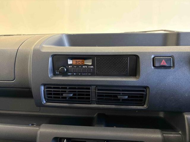 ハイゼットトラックスタンダードパートタイム４ＷＤ　純正ラジオ　ハロゲンヘッドライト　マニュアルエアコン　オートライト／ハイビーム　コーナーセンサー　リヤ４枚リーフスプリング　ＶＳＣ（衝突安全防止機能）（秋田県）の中古車