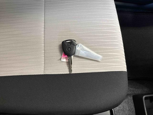 ミライースＬ　ＳＡIII４ＷＤ　オーディオレス　ハロゲンヘッドライト　マニュアルエアコン　キーレスエントリー　コーナーセンサー　オートライト／ハイビーム　ＶＳＣ（横滑り防止機能）　スマートアシスト（衝突安全防止機能）（秋田県）の中古車