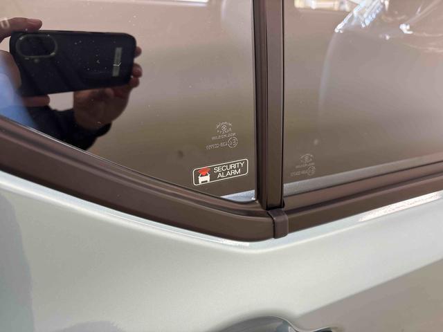 ミライースＬ　ＳＡIII４ＷＤ　オーディオレス　ハロゲンヘッドライト　マニュアルエアコン　キーレスエントリー　コーナーセンサー　オートライト／ハイビーム　ＶＳＣ（横滑り防止機能）　スマートアシスト（衝突安全防止機能）（秋田県）の中古車