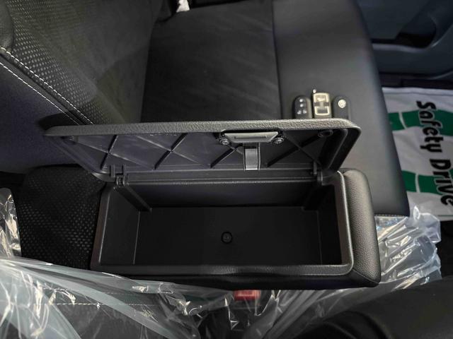 タントカスタムＸ　トップエディションリミテッドＳＡIII４ＷＤ　純正ナビ　バックカメラ　ステアリングスイッチ　ＬＥＤヘッドライト／フォグランプ　オートエアコン／ライト／ハイビーム／電動ドアミラー　ドライブレコーダー　ＴＶコントロールキット（秋田県）の中古車