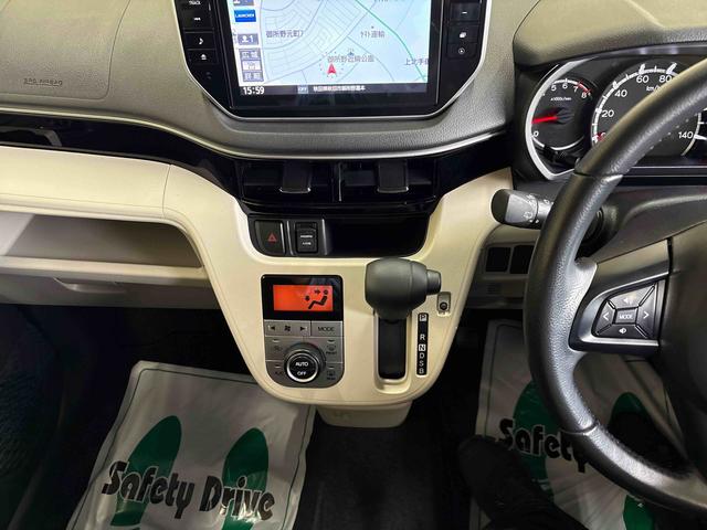 ムーヴＸリミテッドII　ＳＡIII４ＷＤ　純正ナビ　バックカメラ　ステアリングスイッチ　オートエアコン／ライト／ハイビーム／電動ドアミラー　ＥＴＣ　運転席シートヒーター　ＬＥＤヘッドライト　チルトステアリング　運転席シートリフター（秋田県）の中古車