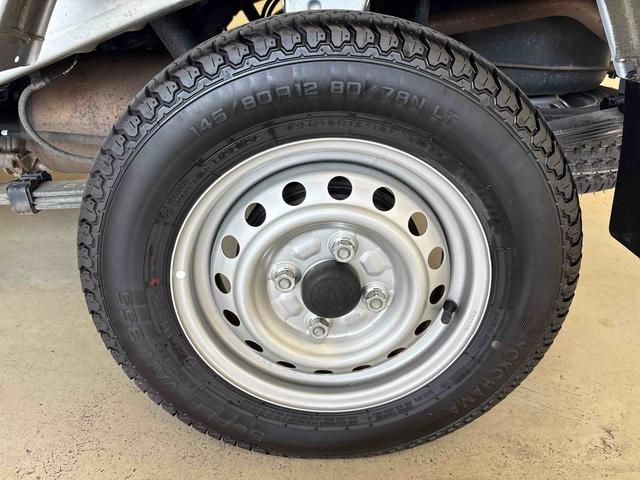 ハイゼットトラックスタンダード　農用スペシャルスマートアシスト非装着車パートタイム４ＷＤ　ハロゲンヘッドライト　マニュアルエアコン　デフロック　コーナーセンサー　オートライト・ハイビーム　荷台作業灯　リヤ４枚リーフスプリング　純正ラジオ　ＶＳＣ（横滑り防止機能）（秋田県）の中古車