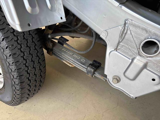 ハイゼットトラックスタンダード　農用スペシャルスマートアシスト非装着車パートタイム４ＷＤ　ハロゲンヘッドライト　マニュアルエアコン　デフロック　コーナーセンサー　オートライト・ハイビーム　荷台作業灯　リヤ４枚リーフスプリング　純正ラジオ　ＶＳＣ（横滑り防止機能）（秋田県）の中古車