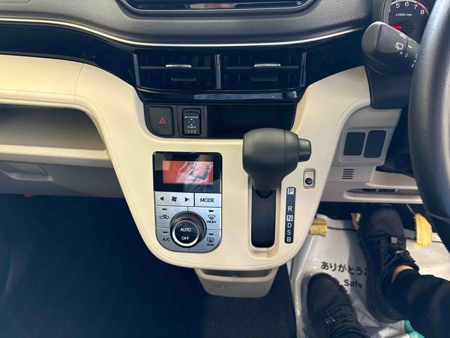 ムーヴXリミテッドII SAIII4WD 純正ナビ バックカメラ ステアリングスイッチ LEDヘッドライト オートエアコン/ライト/ハイビーム/電動ドアミラー ドライブレコーダー 簡易リモコンエンジンスターター 運転席シートヒーター(秋田県)の中古車