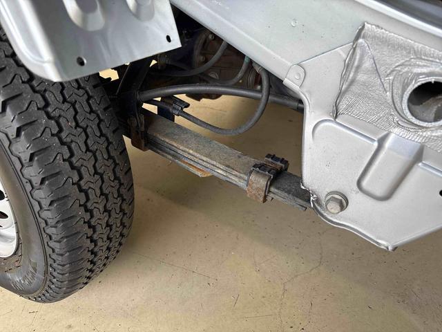 ハイゼットトラックスタンダード電子４ＷＤ　純正ラジオ　ハロゲンヘッドライト　マニュアルエアコン　オートライト／ハイビーム　コーナーセンサー　リヤ４枚リーフスプリング　ＶＳＣ（横滑り防止機能）　スマートアシスト（衝突安全防止機能）（秋田県）の中古車