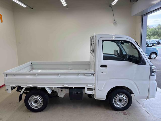 ハイゼットトラックスタンダードパートタイム４ＷＤ　純正ラジオ　ＬＥＤヘッドライト／フォグランプ　マニュアルエアコン　荷台作業灯　コーナーセンサー　リヤ４枚リーフスプリング　ＶＳＣ（横滑り防止機能）（秋田県）の中古車