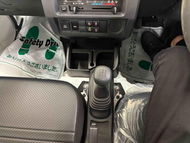 ハイゼットトラックスタンダードパートタイム４ＷＤ　純正ラジオ　ＬＥＤヘッドライト／フォグランプ　マニュアルエアコン　荷台作業灯　コーナーセンサー　リヤ４枚リーフスプリング　ＶＳＣ（横滑り防止機能）（秋田県）の中古車