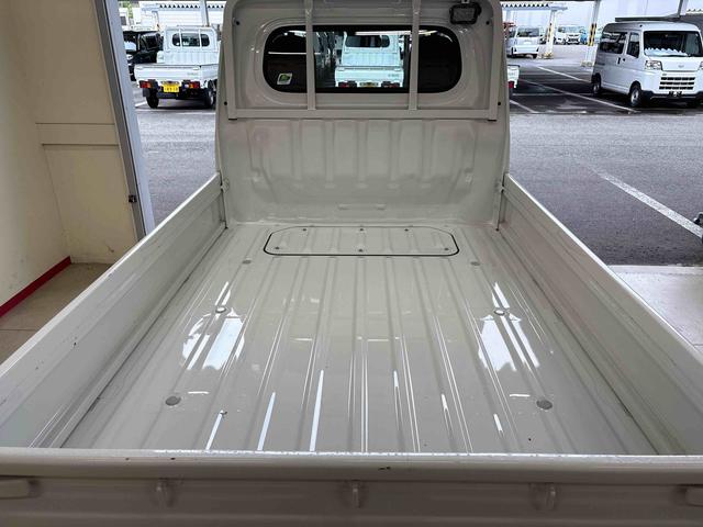 ハイゼットトラックスタンダードパートタイム４ＷＤ　純正ラジオ　ＬＥＤヘッドライト／フォグランプ　マニュアルエアコン　荷台作業灯　コーナーセンサー　リヤ４枚リーフスプリング　ＶＳＣ（横滑り防止機能）（秋田県）の中古車