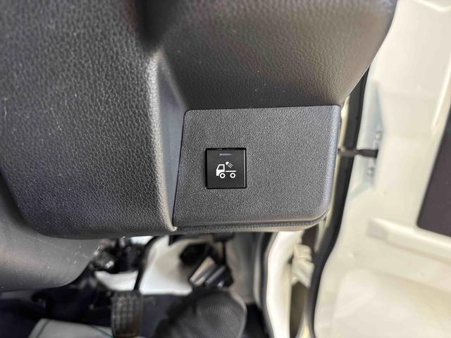 ハイゼットトラックスタンダードパートタイム４ＷＤ　純正ラジオ　ＬＥＤヘッドライト／フォグランプ　マニュアルエアコン　荷台作業灯　コーナーセンサー　リヤ４枚リーフスプリング　ＶＳＣ（横滑り防止機能）（秋田県）の中古車