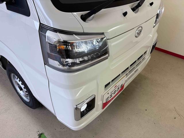 ハイゼットトラックスタンダードパートタイム４ＷＤ　純正ラジオ　ＬＥＤヘッドライト／フォグランプ　マニュアルエアコン　荷台作業灯　コーナーセンサー　リヤ４枚リーフスプリング　ＶＳＣ（横滑り防止機能）（秋田県）の中古車