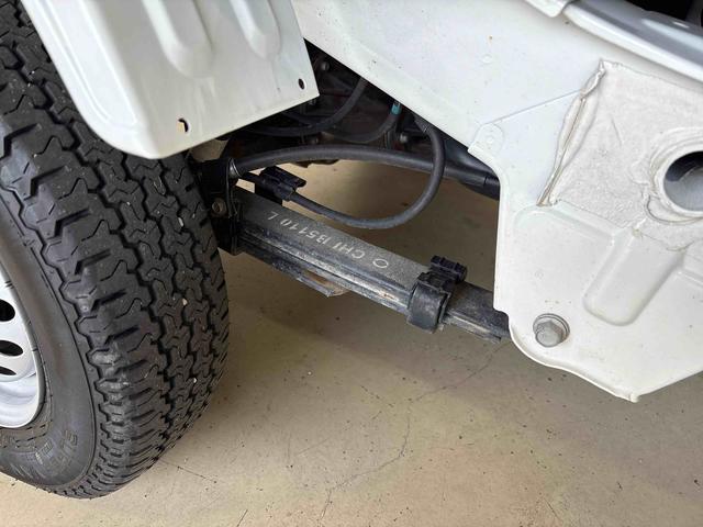 ハイゼットトラックスタンダードパートタイム４ＷＤ　純正ラジオ　ハロゲンヘッドライト　マニュアルエアコン　オートライト／ハイビーム　リヤ４枚リーフスプリング　コーナーセンサー　ＶＳＣ（横滑り防止機能）（秋田県）の中古車