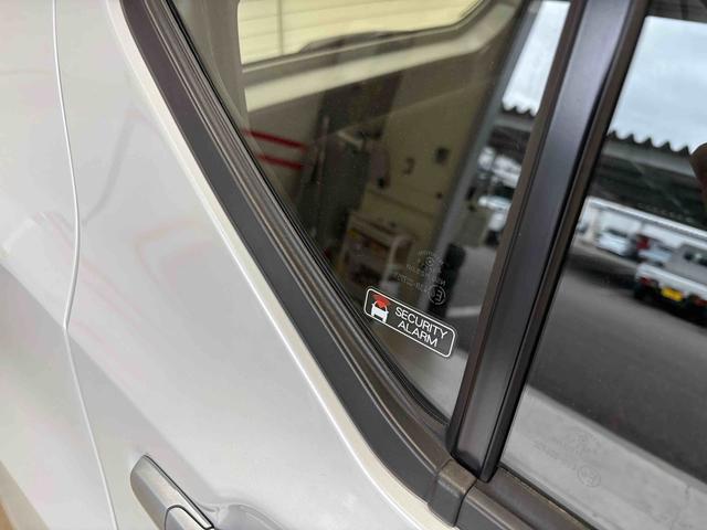 ミライースＬ　ＳＡIII４ＷＤ　オーディオレス　ハロゲンヘッドライト　マニュアルエアコン　キーレスエントリー　コーナーセンサー　オートライト／ハイビーム　ＶＳＣ（横滑り防止機能）　スマートアシスト（衝突安全防止機能）（秋田県）の中古車