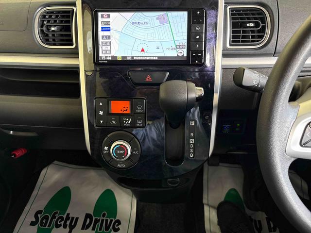 タントカスタムX トップエディションVS SAIII4WD 純正ナビ パノラマモニター ステアリングスイッチ LEDヘッドライト/フォグランプ オートエアコン/ライト/ハイビーム/電動ドアミラー リモコンエンジンスターター TVコントロールキット(秋田県)の中古車