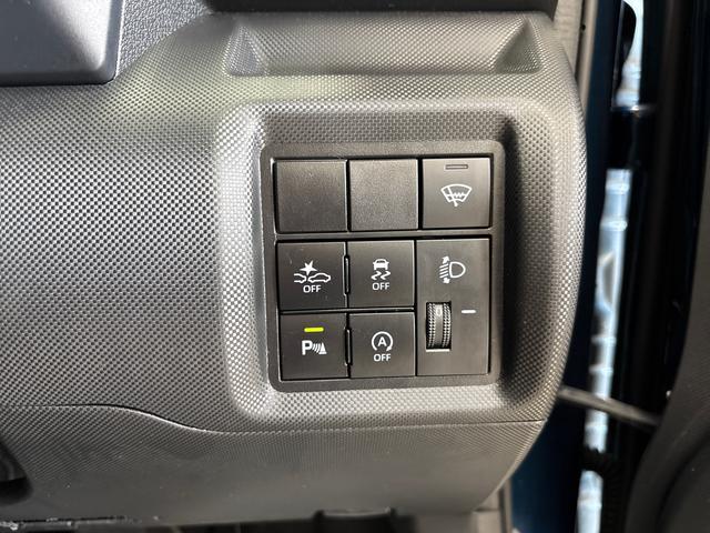 ロッキーＸ４ＷＤ　オーディオレス　バックカメラ　ＬＥＤヘッドライト　リモコンエンジンスターター　オートエアコン／ライト／ハイビーム／電動ドアミラー　両側シートヒーター　フロントシールドディアイサー（秋田県）の中古車