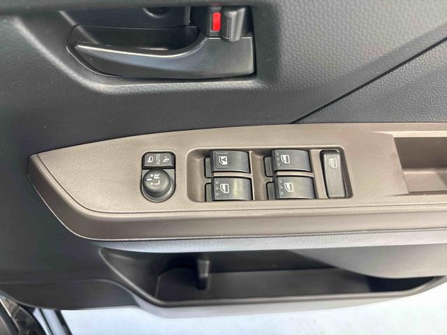 トールX4WD 純正ナビ バックカメラ ステアリングスイッチ ハロゲンヘッドライト マニュアルエアコン 助手席電動スライドドア TVコントロールキット オートライト/ハイビーム/電動ドアミラー(秋田県)の中古車