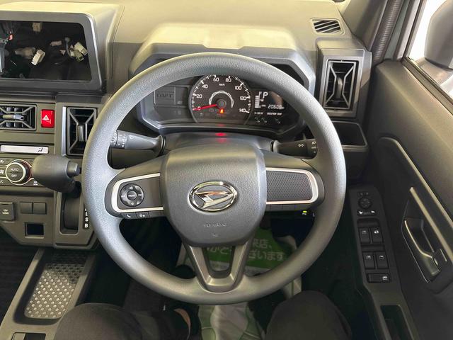 タフトＸ４ＷＤ　オーディオレス　バックカメラ　ステアリングスイッチ　ＬＥＤヘッドライト　コーナーセンサー　オートエアコン／ライト／ハイビーム／電動ドアミラー　電動パーキングブレーキ　リモコンエンジンスターター（秋田県）の中古車