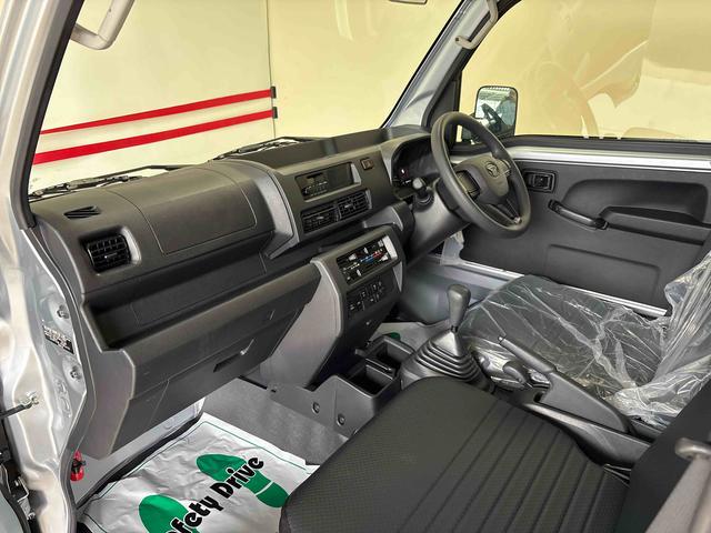 ハイゼットトラックスタンダード 農用スペシャルスマートアシスト非装着車パートタイム4WD 純正ラジオ ハロゲンヘッドライト マニュアルエアコン デフロック コーナーセンサー オートライト/ハイビーム 荷台作業灯 リヤ4枚リーフスプリング Hi/Lo切替(秋田県)の中古車