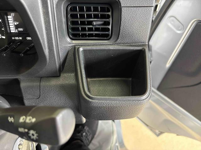 ハイゼットトラックスタンダード 農用スペシャルスマートアシスト非装着車パートタイム4WD 純正ラジオ ハロゲンヘッドライト マニュアルエアコン デフロック コーナーセンサー オートライト/ハイビーム 荷台作業灯 リヤ4枚リーフスプリング Hi/Lo切替(秋田県)の中古車