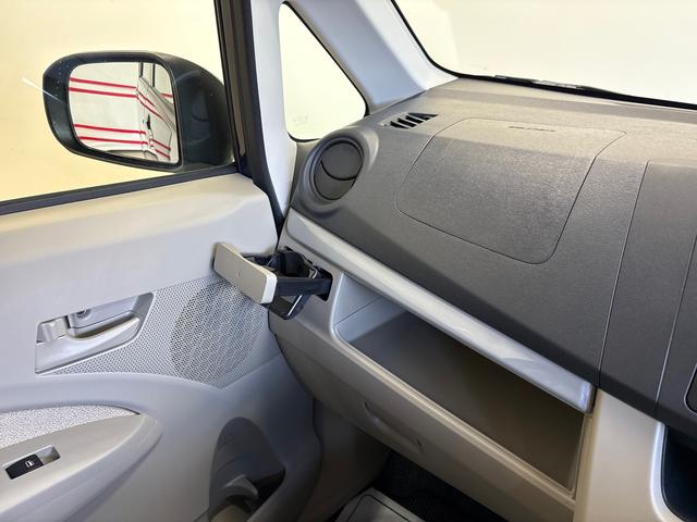 ムーヴX4WD 純正CD キーフリーシステム ハロゲンヘッドライト オートエアコン/ライト 電動格納ドアミラー チルトステアリング 運転席シートリフター(秋田県)の中古車