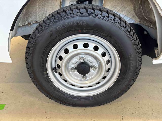 ハイゼットトラックスタンダード（スマートアシスト非装着車）パートタイム４ＷＤ　純正ラジオ　ハロゲンヘッドライト　マニュアルエアコン　コーナーセンサー　リヤ４枚リーフスプリング　ＶＳＣ（横滑り防止機能）　オートライト／ハイビーム（秋田県）の中古車
