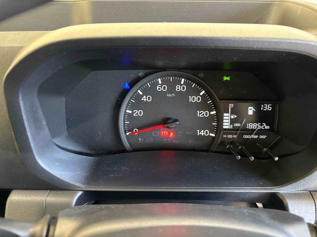 ハイゼットトラックスタンダード（スマートアシスト非装着車）パートタイム４ＷＤ　純正ラジオ　ハロゲンヘッドライト　マニュアルエアコン　コーナーセンサー　リヤ４枚リーフスプリング　ＶＳＣ（横滑り防止機能）　オートライト／ハイビーム（秋田県）の中古車