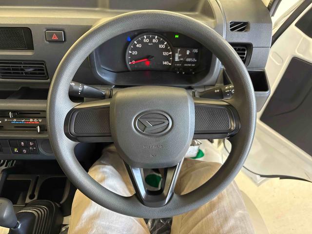 ハイゼットトラックスタンダード（スマートアシスト非装着車）パートタイム４ＷＤ　純正ラジオ　ハロゲンヘッドライト　マニュアルエアコン　コーナーセンサー　リヤ４枚リーフスプリング　ＶＳＣ（横滑り防止機能）　オートライト／ハイビーム（秋田県）の中古車