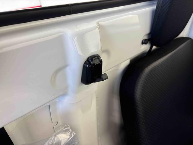 ハイゼットトラックスタンダード（スマートアシスト非装着車）パートタイム４ＷＤ　純正ラジオ　ハロゲンヘッドライト　マニュアルエアコン　コーナーセンサー　リヤ４枚リーフスプリング　ＶＳＣ（横滑り防止機能）　オートライト／ハイビーム（秋田県）の中古車