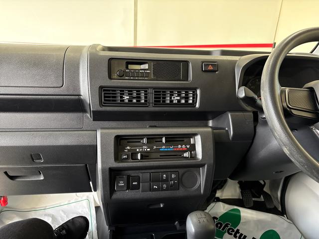 ハイゼットトラックスタンダード スマートアシスト非装着車パートタイム4WD 純正ラジオ ハロゲンヘッドライト マニュアルエアコン オートライト/ハイビーム リヤコーナーセンサー リヤ4枚リーフスプリング VSC(横滑り防止機能)(秋田県)の中古車