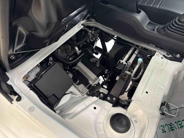 ハイゼットトラックスタンダード スマートアシスト非装着車パートタイム4WD 純正ラジオ ハロゲンヘッドライト マニュアルエアコン オートライト/ハイビーム リヤコーナーセンサー リヤ4枚リーフスプリング VSC(横滑り防止機能)(秋田県)の中古車