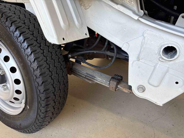 ハイゼットトラックスタンダード スマートアシスト非装着車パートタイム4WD 純正ラジオ ハロゲンヘッドライト マニュアルエアコン オートライト/ハイビーム リヤコーナーセンサー リヤ4枚リーフスプリング VSC(横滑り防止機能)(秋田県)の中古車