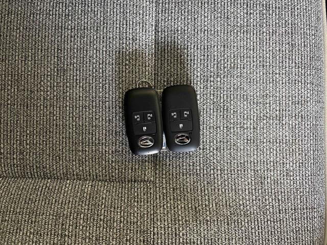ムーヴキャンバスストライプスＧ４ＷＤ　ディスプレーオーディオ　ＬＥＤヘッドライト／フォグランプ　オートエアコン／ライト／ハイビーム／電動ドアミラー　両側電動スライドドア　両側シートヒーター　コーナーセンサー　電動パーキングブレーキ（秋田県）の中古車