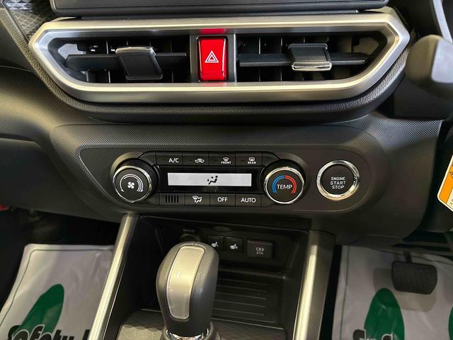 ロッキープレミアムG4WD オーディオレス LEDヘッドライト/フォグランプ オートエアコン/ライト/ハイビーム/電動ドアミラー 両側シートヒーター コーナーセンサー フロントシールドディアイサー バックフォグランプ(秋田県)の中古車